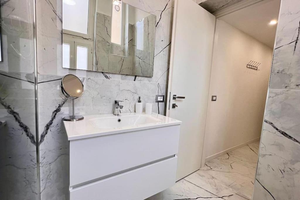 Apartamento Urban House - Modern Flat Navigli Milan Center Exterior foto